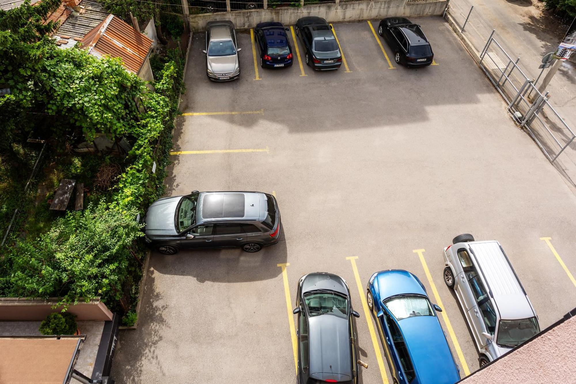 Brod - Free Parking 3*